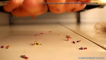 Giantess Dominates And Penetrates In Erotic Fantasy